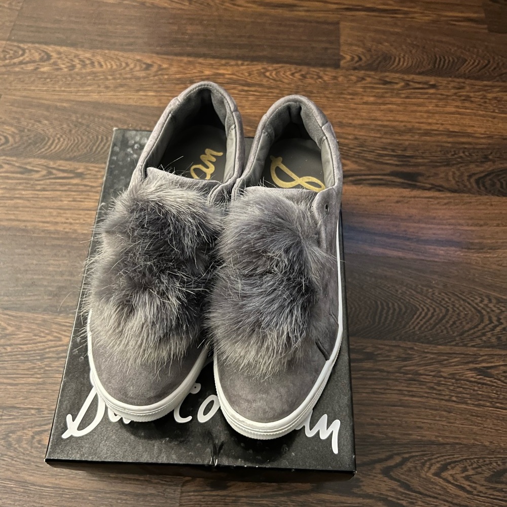 PomPom Sneakers